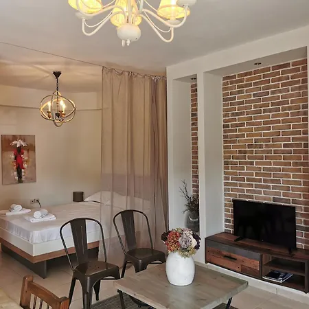 Palio Armonia Guest House Palaiontsiflikion Room photo